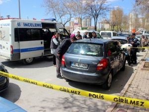 Yaşlı Adam Otomobilde Ölü Bulundu