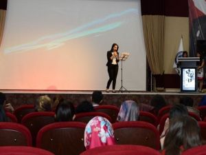KMÜ Örğencilerinden Şiir Dinletisi