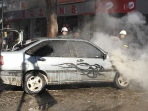 Seyir Halindeki Otomobil Yandı