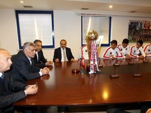 Şampiyon Liseden Trabzonspor’a Ziyaret