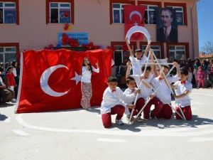 Kırka’da Gecikmeli 23 Nisan Coşkusu