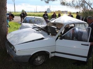 Adıyaman’da İki Otomobil Çarpıştı: İki Yaralı