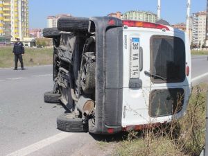 Önce Çarpıştı Sonra Yan Yattı