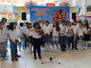 Deepo Çocuk Şenliği’nde Renkli Aktiviteler İlgi Çekti