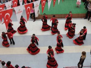 Miniklerin 23 Nisan Coşkusu