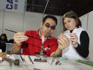 Çocuklar Çömlek Yapıp Cam Üflemeyi Öğrendiler