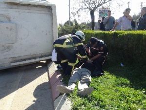 Gaziantep’te İşçi Servisi İle Minibüs Çarpıştı: 27 Yaralı