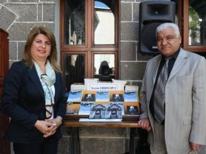 (Tekrar) Yazar Evirgen Ve Şair Erdoğmuş Okurlarıyla Buluştu