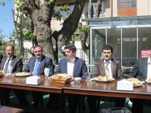 AK Parti Siirt Milletvekili Adayları Basınla Buluştu