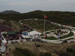 Bursa Şehitliğinde Gurur, Vefa, Gözyaşı