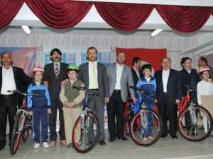 Alikahya Ortaokulu Çifte Üç Mutluk Yaşadı