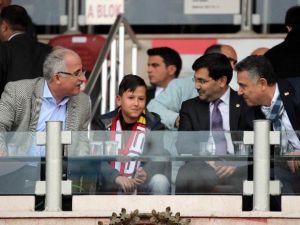 Lösemi Hastası Çocuğun Dileği Gerçekleşti