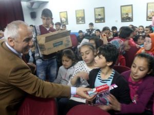 Öğrencilere Diş Fırçası Ve Diş Macunu Dağıtıldı