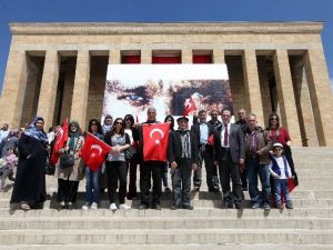 Konukevi Sakinleri Ata’nın Huzurunda