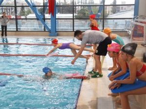 Buca Belediyesi 1.yüzme Şenliği Başladı