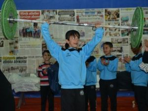 Çocuk Fuarında Spor Okulları Farkı