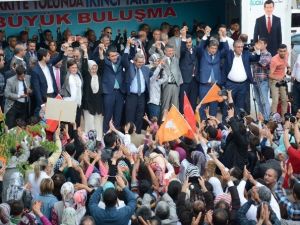 Miting Gibi Seçim Bürosu Açılışı
