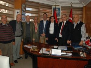 Prof. Dr. Usluer, Emeklilere Noter Taahhütnamesi Verdi