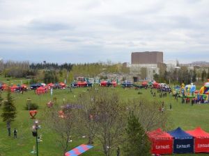 Masal Şatosunda Şenlik Var