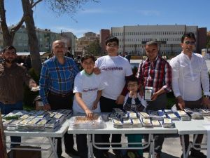 Niğde Gönüllü Eğitimciler Derneği Hadis Ve Çizgi Sergisi Açtı