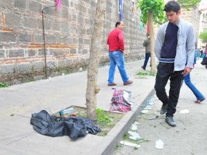 Mesirden Geriye Şemsiyeler Kaldı