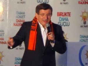 Başbakan Davutoğlu Bir Günde 3 Ayrı Şehirde Miting Yaptı