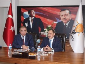 Eroğlu, Göztepe’yi Tebrik Etti