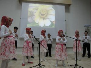 Öğrencilerden Kutlu Doğum Haftası Programı