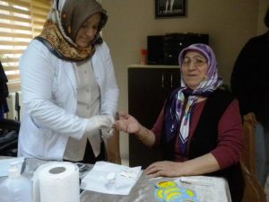 Emekliler, Sağlık Kontrolünden Geçiriliyor