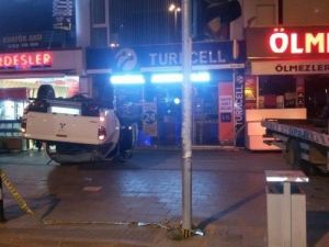Aşırı Hız Ve Alkol Kaza Yaptırdı: 1 Ölü, 1 Yaralı