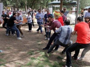 Farklı Kuşakların Ortak Buluşması