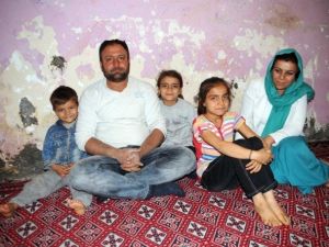 Hasta Çocuklarıyla Rutubetli Evde Yaşam Mücadelesi Veriyorlar