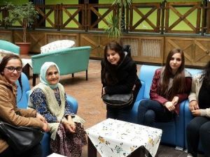 Liselilerden Yaşlılara Ziyaret