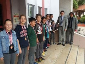 Resimde Bilfen’e 15 Madalya