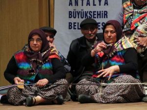 AKM’de Teke Yöresi Rüzgarı Esti