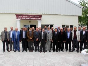 İslam Medeniyetinin Kurucu Nesli Sahabe Sempozyumun İkincisi Gerçekleşti