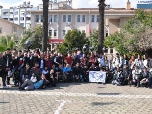 Tire Ve Ödemişli Gençler Isınan Havayı Fırsata Çevirdi