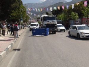 Beton Mikseri Altında Kalan Yaşlı Adam Öldü