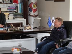 Öğrencilerden Başkan Olan’a Teşekkür Ziyareti