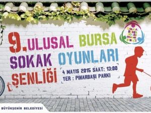 Çocuklar Sokak Oyunlarını Öğreniyor