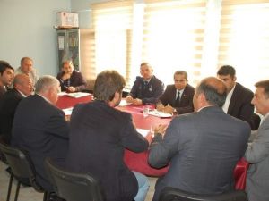 “Şehir İçi Trafik Sorunları Ve Çözüm Önerileri” Konulu Toplantı Yapıldı