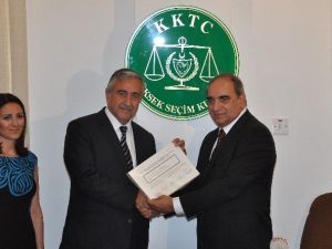 KKTC’nin Yeni Cumhurbaşkanı Akıncı: “Anavatan-yavru Vatan Sevgisi Yüreklerde Olmalı”