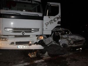 Hatay’da Tır İle Otomobil Çarpıştı; 2 Kişi Öldü 2 Kişi Yaralandı