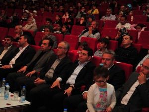 Kur’an-ı Kerim’i Ve Ezanı Güzel Okumak İçin Yarıştılar