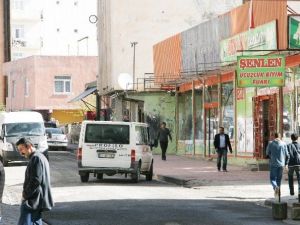 Silvan’da Kahve Baskını: 1 Yaralı