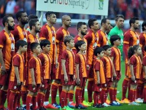 Galatasaray 20 Günde 6 Maça Çıkacak