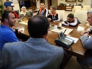 Başkan Karaosmanoğlu Özel Peteğim Okulu Öğrencilerini Kabul Etti