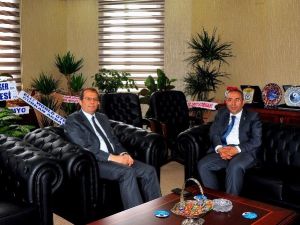 Vali Taşyapan Rektör Battal’ı Ziyaret Etti