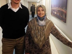 Türk Doktor, Libyalı Kadını Bıçaksız Ve Narkoz Olmadan Tedavi Etti