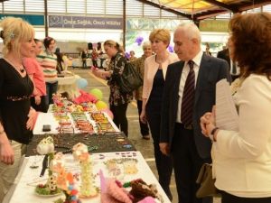 Kadınların Göz Nuru Konak Pazar’ında